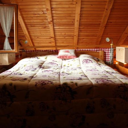 B&B Le Corone - Chalet Nel Bosco Cavalo Buitenkant foto